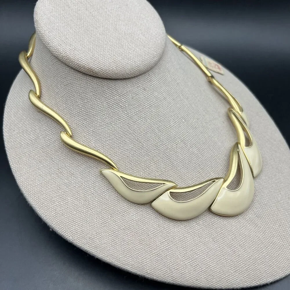 Vintage Trifari Bib Collar Necklace Gold Tone Bar Link Abstract Design 1980s